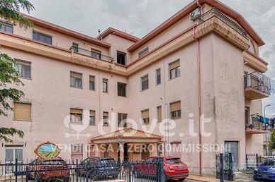 Appartamento di 130 m² con 4 locali e posto auto a