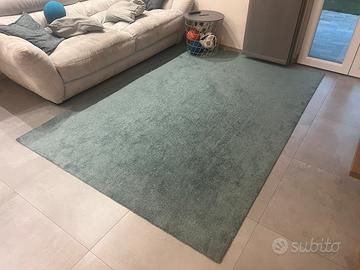 Tappeto pelo corto verde