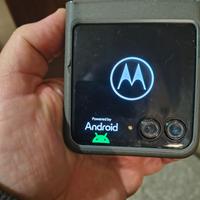 moto razr 50
