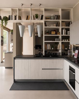 Nuova cucina SCAVOLINI Liberamente penisola snack