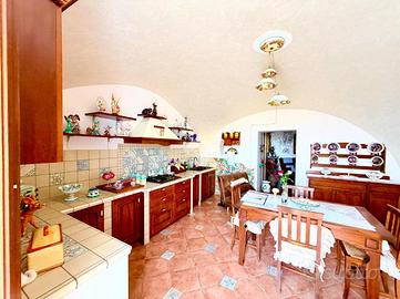 3 LOCALI A VIETRI SUL MARE