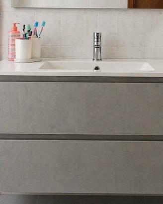 Composizione bgano con specchio