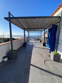 2 LOCALI A TORRE DEL GRECO