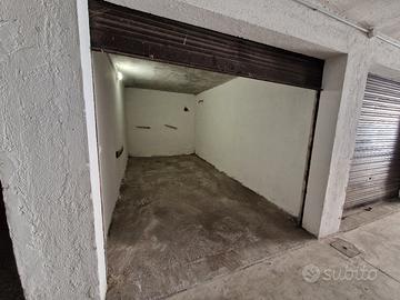 Garage vicino all'ospedale Civile di Brescia 