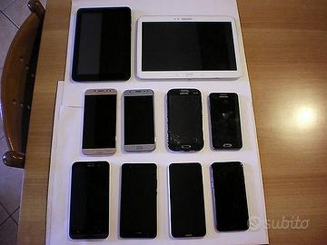 Lotto 8 Smartphone e 2 Tablet rotti (per ricambi)