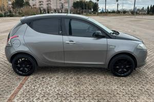 Lancia ypsilon 1.3 95cv