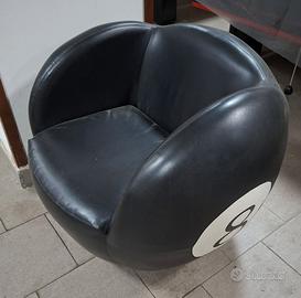 Poltrona grande a Forma di Palla da Biliardo 8 o 9