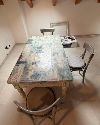 Tavolo in legno vintage