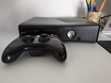 Xbox 360 4GB + Kinect