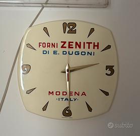 Orologio insegna pubblicitaria