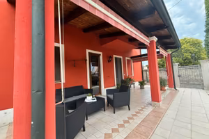 Albaredo d'Adige periferia: casa singola con giard