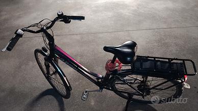 bici 28 city bike elettrica batteria nuova 