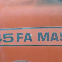 Trattore Massey Ferguson 3245F incendiato