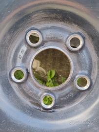 4 cerchi e 4 copricerchi VW