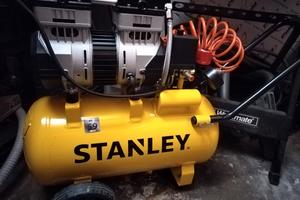 Compressore aria elettrico monofase silenziato