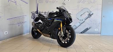 YAMAHA  R1M