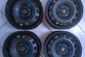 Cerchi auto 4 in ferro omologati in Trento 