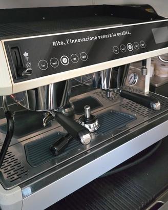 macchina da caffè due gruppi automatica 
