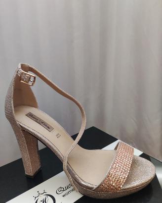Tacchi rosa brillantinati