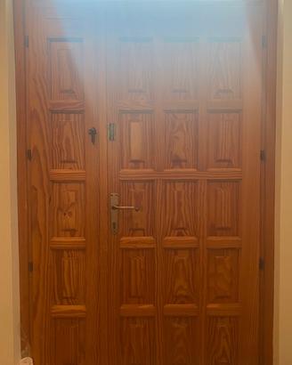 Portone in legno