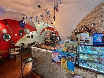 Loano centro si propone attivita' commerciale