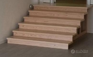 Scaletta di legno