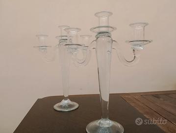 coppia di candelabri in vetro a tre fiamme 