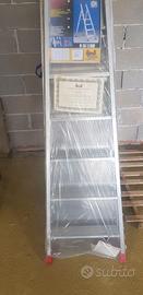 Scala Alluminio Doppia con Parapetto 6 gradini