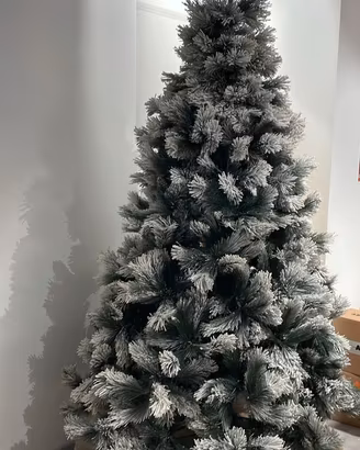 Albero natale  innevato