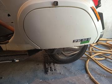 vespa 50 pk s del 1985 colore bianco