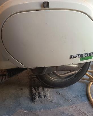 vespa 50 pk s del 1985 colore bianco