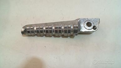 PEDANA POGGIAPIEDI PASSEGGERORS TUONO APRILA AP81