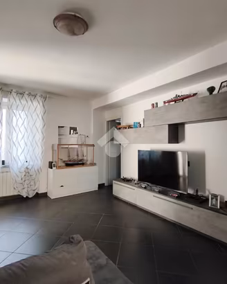 CASA DI CORTE A COLVERDE