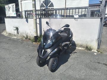 Piaggio MP3 400