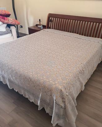 Copriletto matrimoniale ad uncinetto 