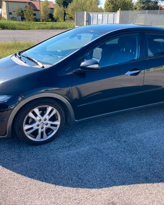 Honda Civic 1.8 i-VTEC