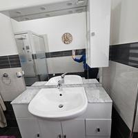 mobile bagno con specchiera