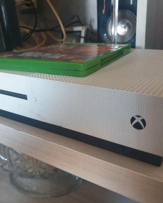 Xbox one 500Gb con controller e gioco incluso