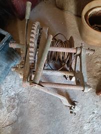 antico argano a mano