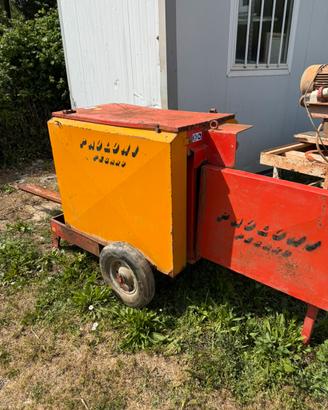 Attrezzatura da cantiere, segatrice