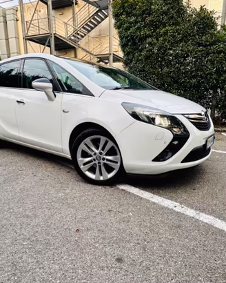 Opel Zafira Tourer 2.0 CDTi 130CV. 7 posti. Multis