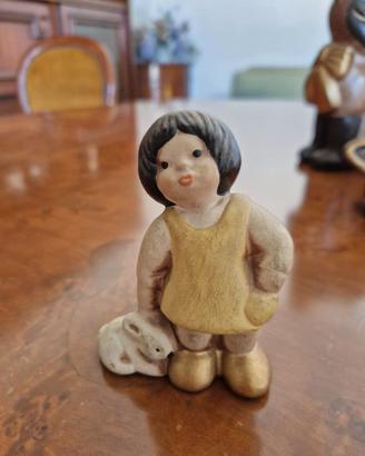 THUN Statuetta bambina con coniglio