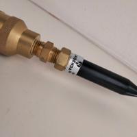 Riduttore per bombola elio