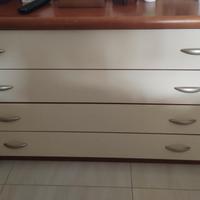 armadio più comò più comodini e settimino