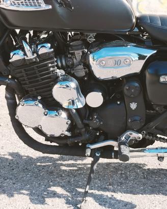 Triumph Thunderbird 900