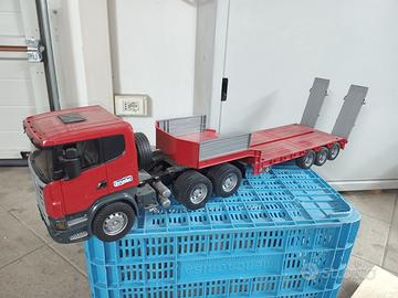 Bruder motrice e rimorchio trasporto mezzi