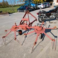 Ranghinatore volta fieno a girello
