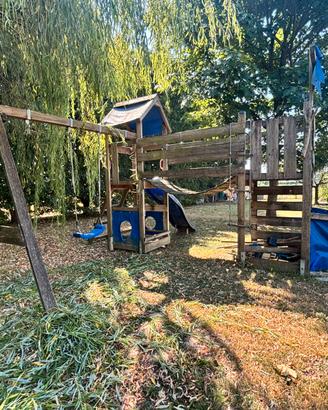 Parco giochi legno altalena