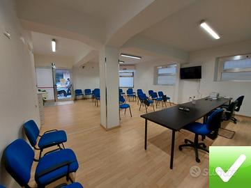 Locale Commerciale Categoria C1 Via Torrione 112 M