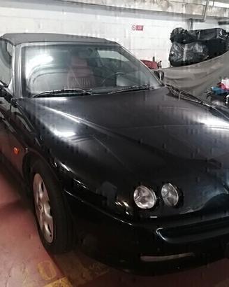 Alfa Romeo Spider 3000 v6